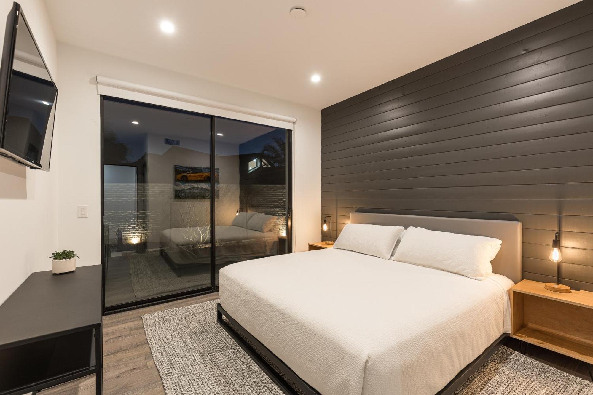 Luxury Micro-Resort, Theater, Sauna, Heated Pool フェニックス エクステリア 写真