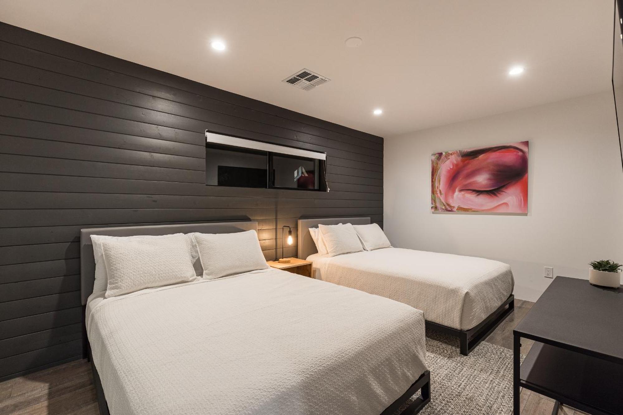Luxury Micro-Resort, Theater, Sauna, Heated Pool フェニックス エクステリア 写真