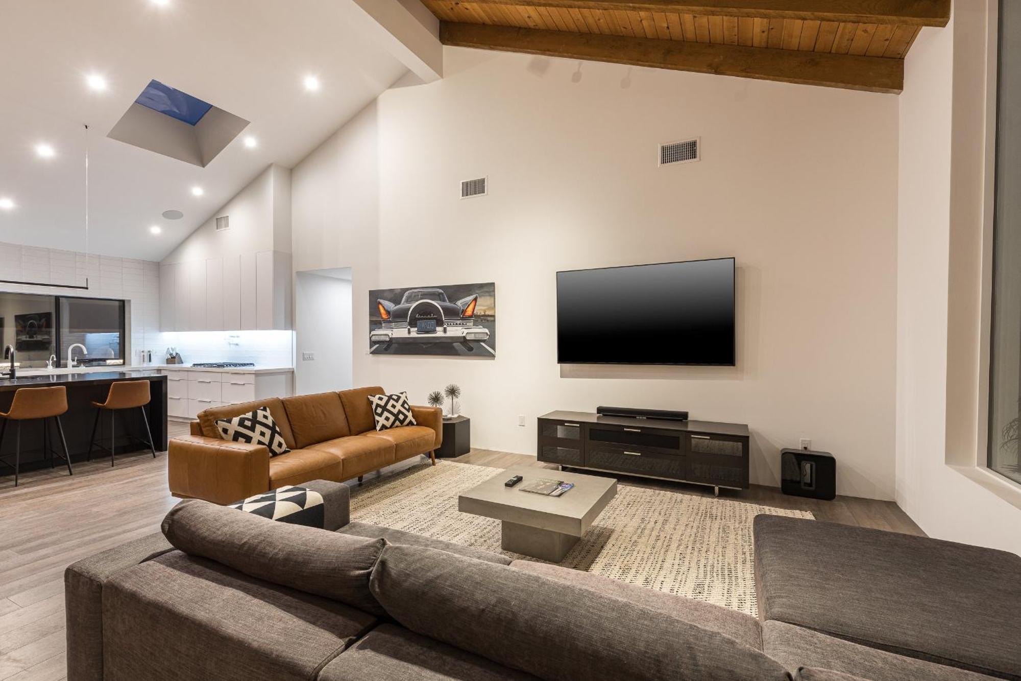 Luxury Micro-Resort, Theater, Sauna, Heated Pool フェニックス エクステリア 写真