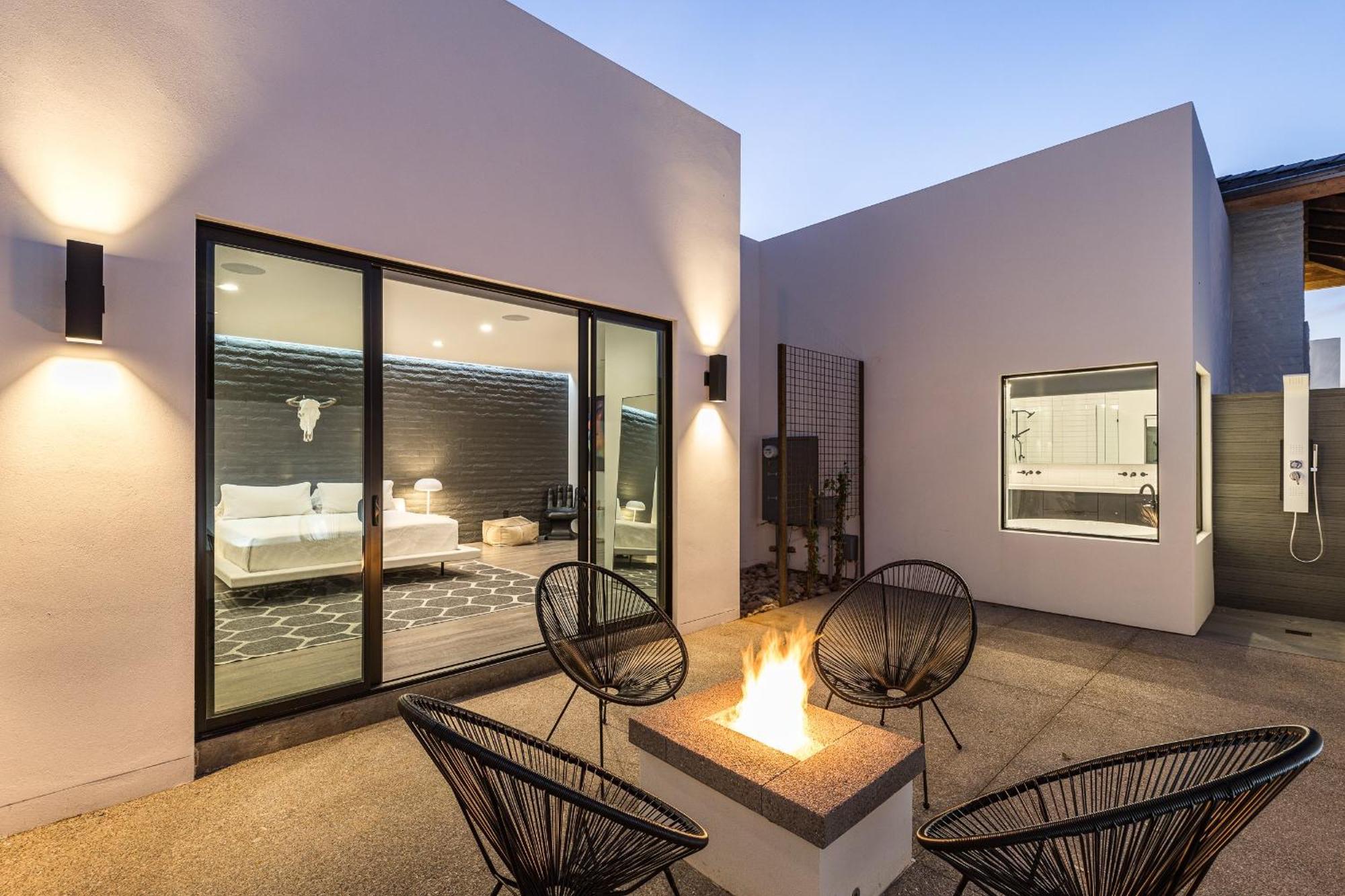 Luxury Micro-Resort, Theater, Sauna, Heated Pool フェニックス エクステリア 写真