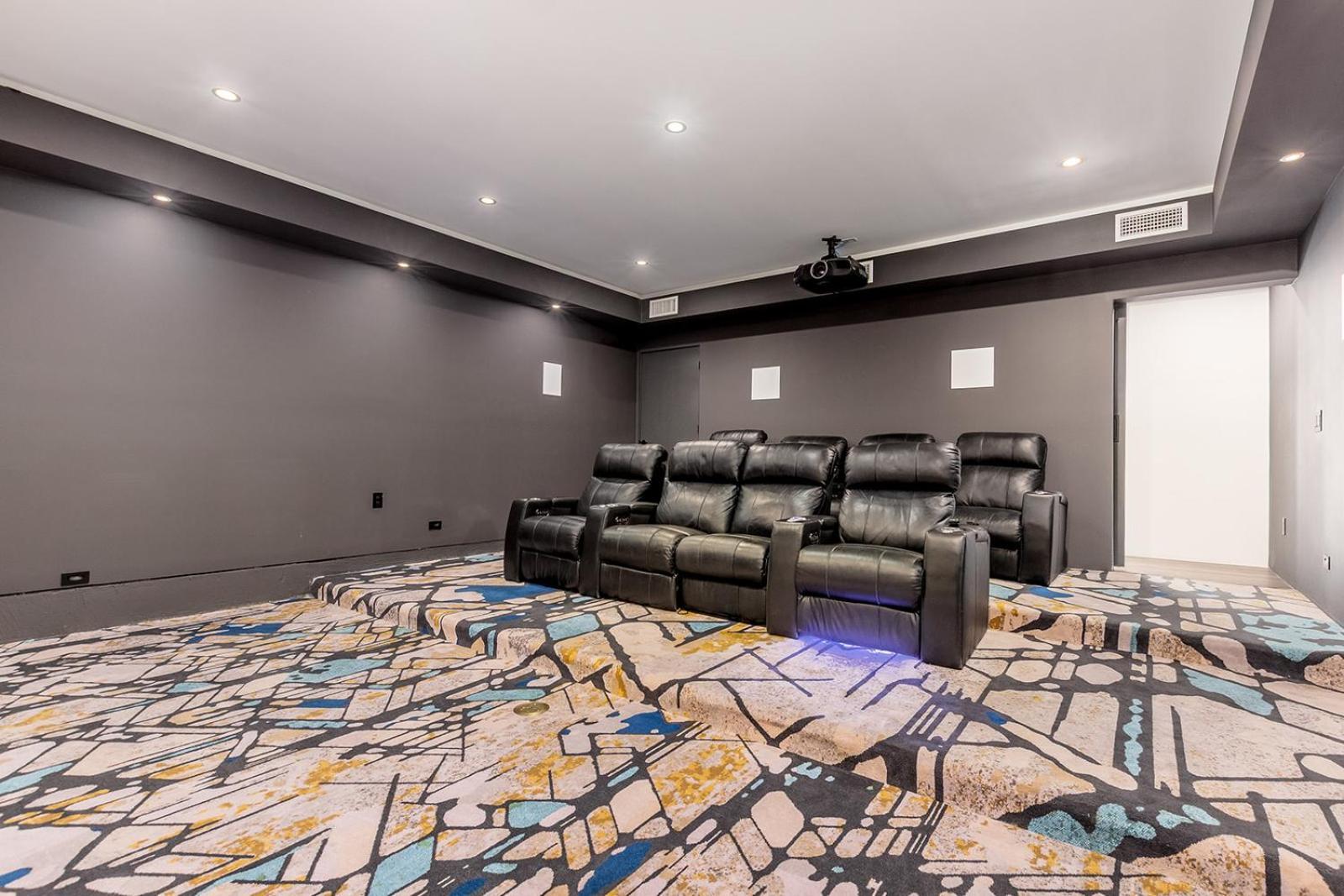 Luxury Micro-Resort, Theater, Sauna, Heated Pool フェニックス エクステリア 写真